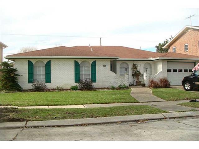Photo. front of home