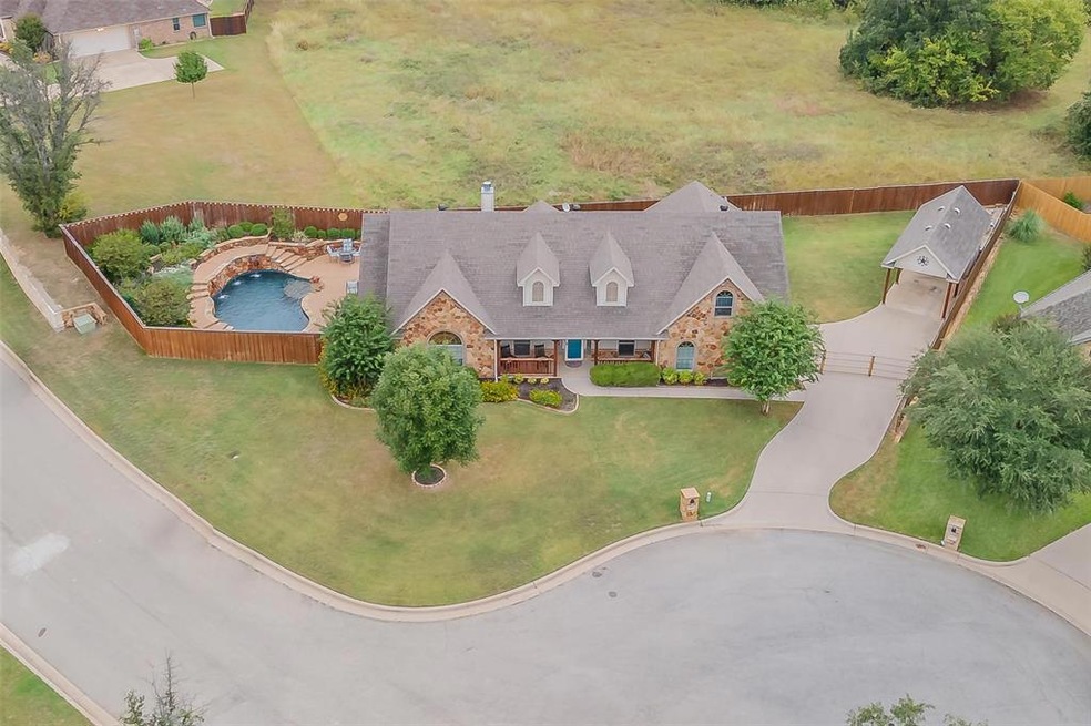 109 Hannah Ct, Weatherford, TX 76085 - photo 1