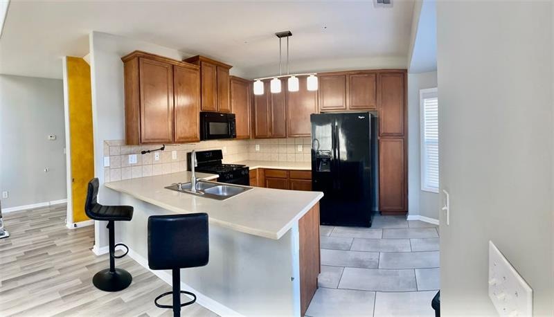Eat-in-Kitchen 2