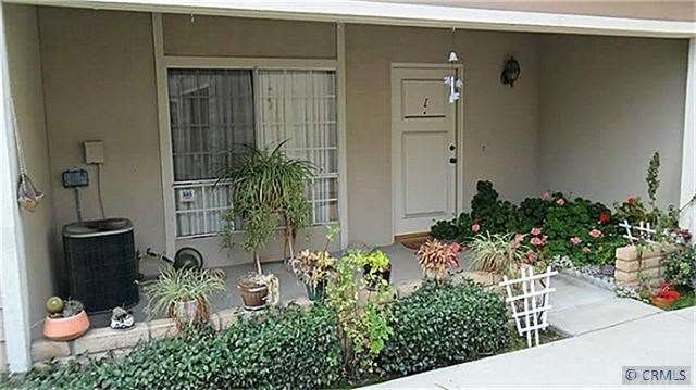 9827 Cedar St unit I, Bellflower, CA 90706 - photo 1