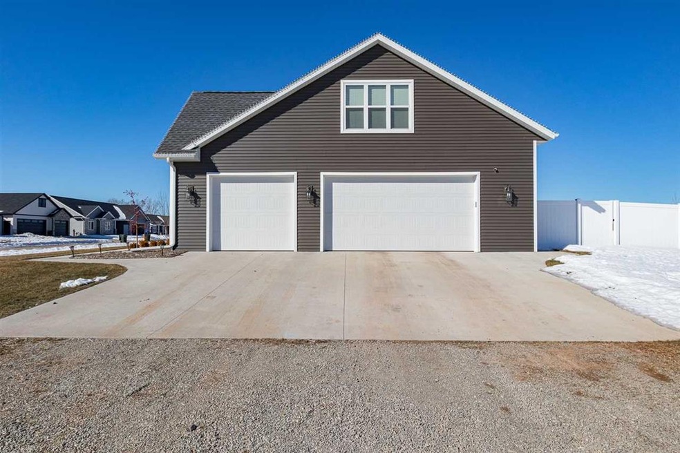 W5628 Jones Way, Appleton, WI 54915 - photo 1