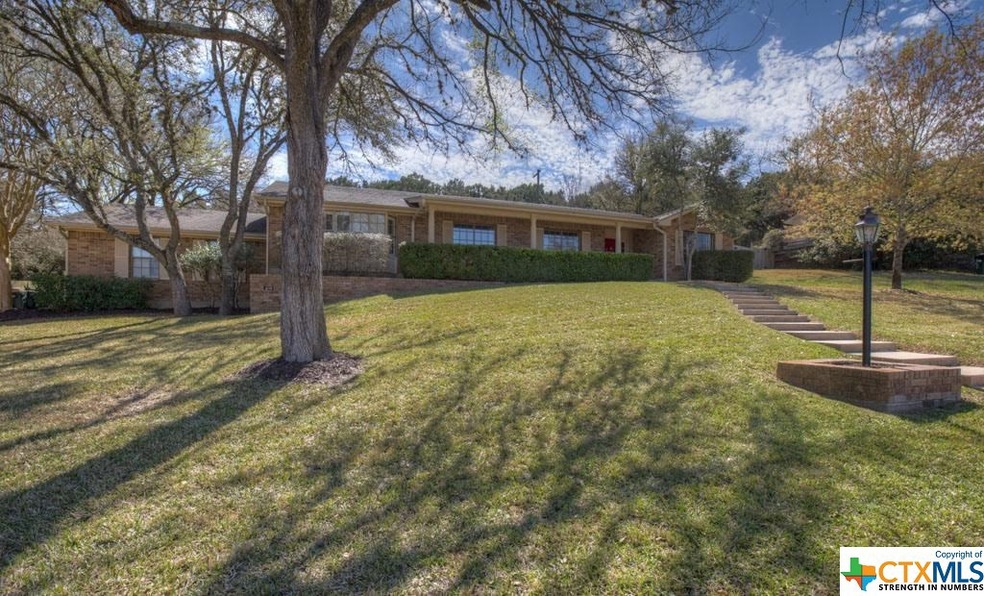 409 Oak Ridge Dr, San Marcos, TX 78666 - photo 1