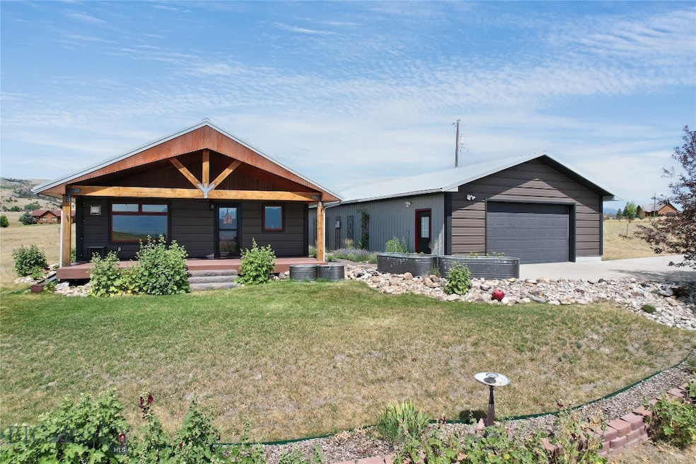 For Sale $799,900 • Co-Listing Agent