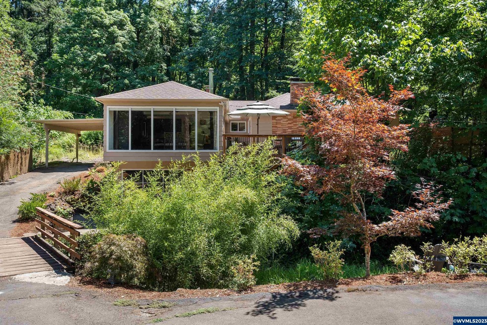 4518 Croisan Creek Rd S, Salem, OR 97302