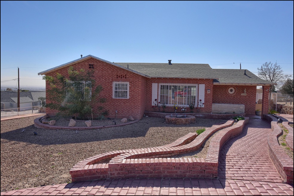 2530 Savannah Ave, El Paso, TX 79930 - photo 1
