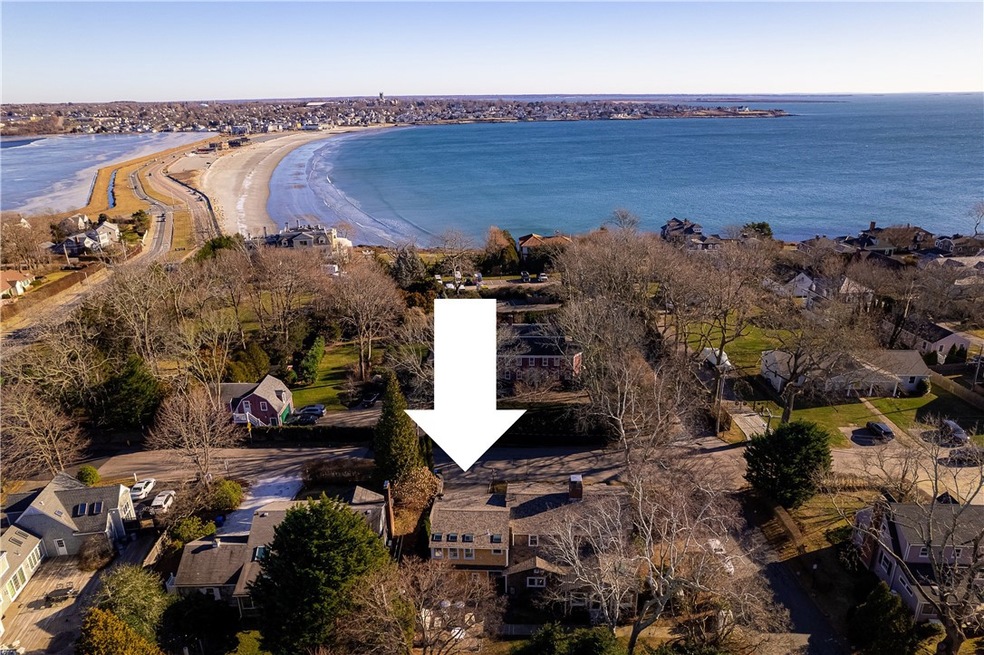 4 Cliff Ave unit 2, Newport, RI 02840 - photo 1