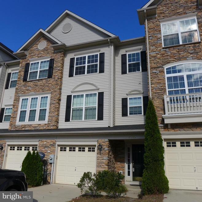 9102 Marlove Oaks Ln, Owings Mills, MD 21117 - photo 1