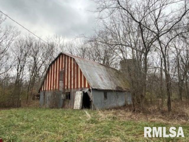 703 Buchanan Rd, Iuka, IL 62849 - photo 1