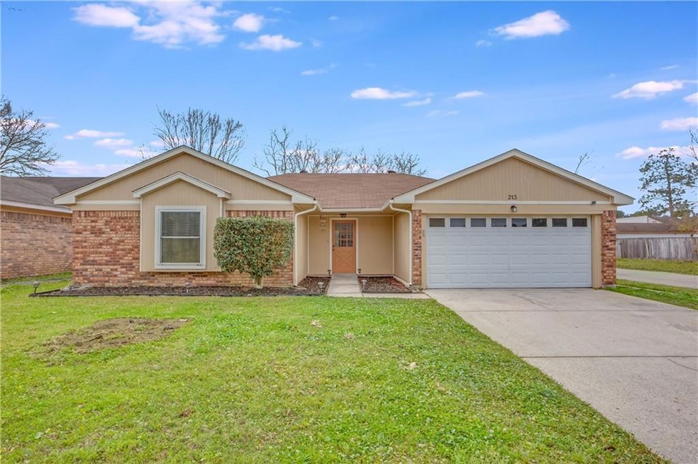 213 Holmes Dr, Slidell, LA 70460 - photo 1