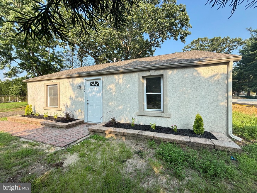 707 Howard Ave unit A & UNIT B, Wenonah, NJ 08090 - photo 1