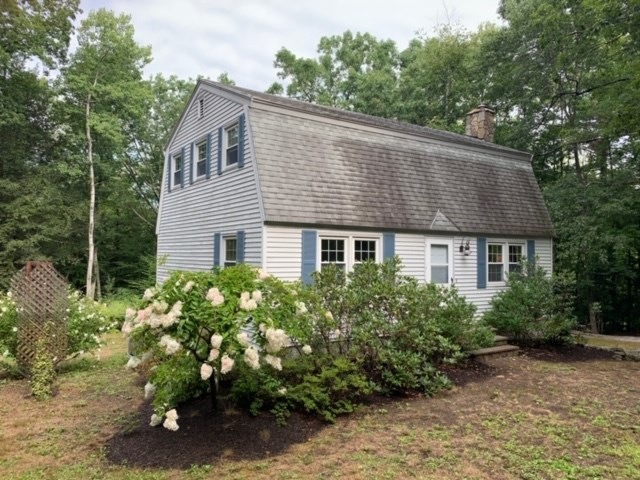 37 Lakeview Way, Auburn, NH 03032 - photo 1