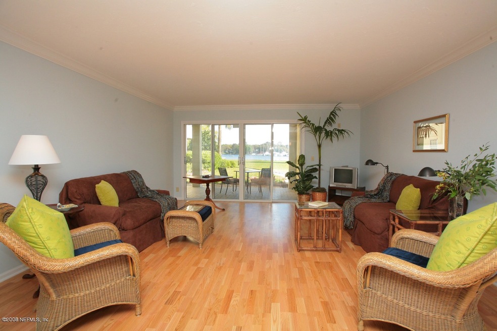 4300 Lakeside Dr unit 8, Jacksonville, FL 32210 - photo 1