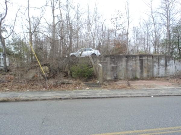 24 Oxford Ave, Dudley, MA 01571 - photo 1