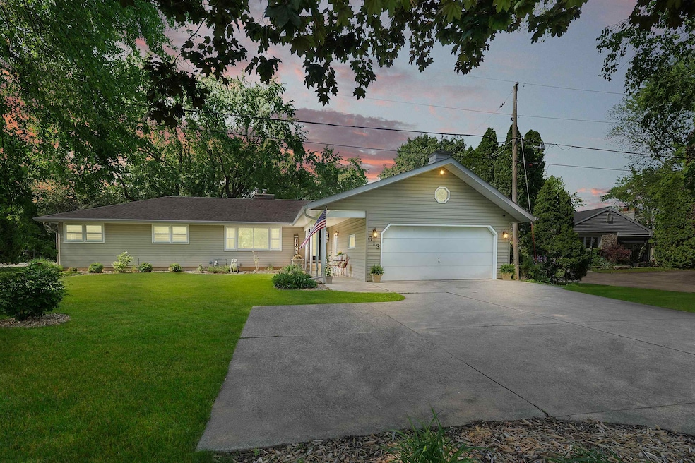 For Sale $375,000 • Co-Listing Agent