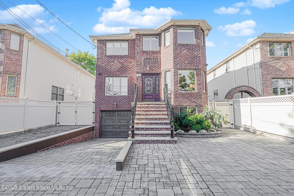859 Rathbun Ave, Staten Island, NY 10309 - photo 1