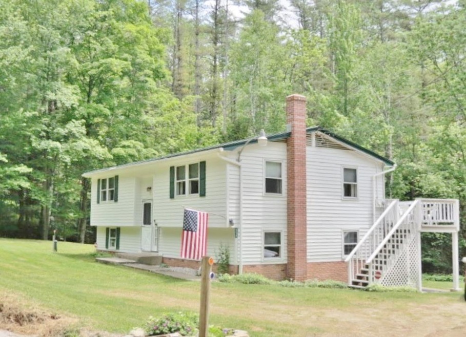 350 Commonwealth Ave, Ludlow, VT 05149 - photo 1