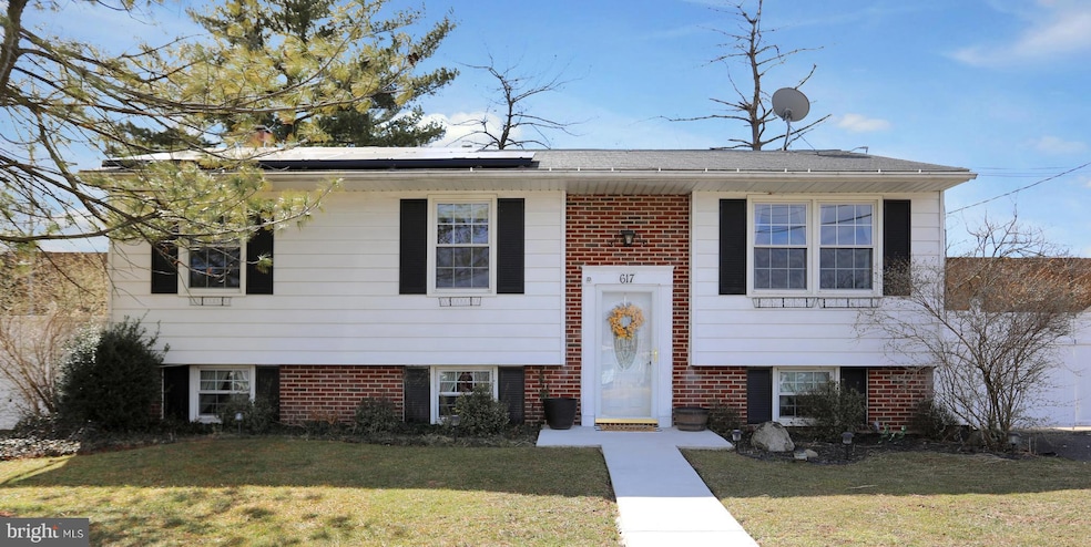 617 Luther St, Brooklyn, MD 21225 - photo 1