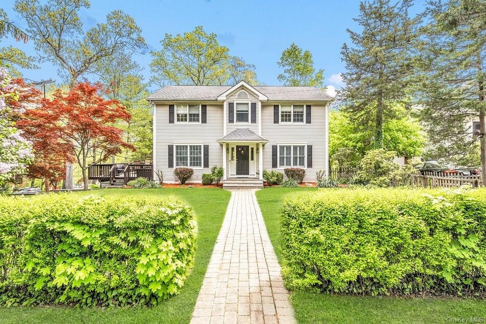 129 Oak Ridge Rd, Pleasantville, NY 10570 - photo 1