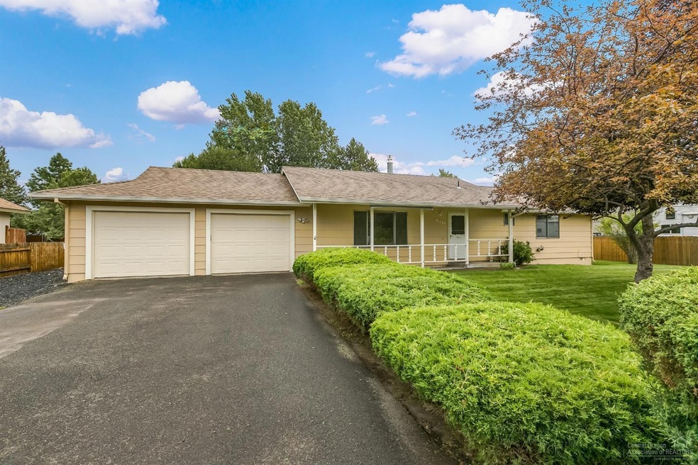 61484 Camelot Place, Bend, OR 97702 - photo 1