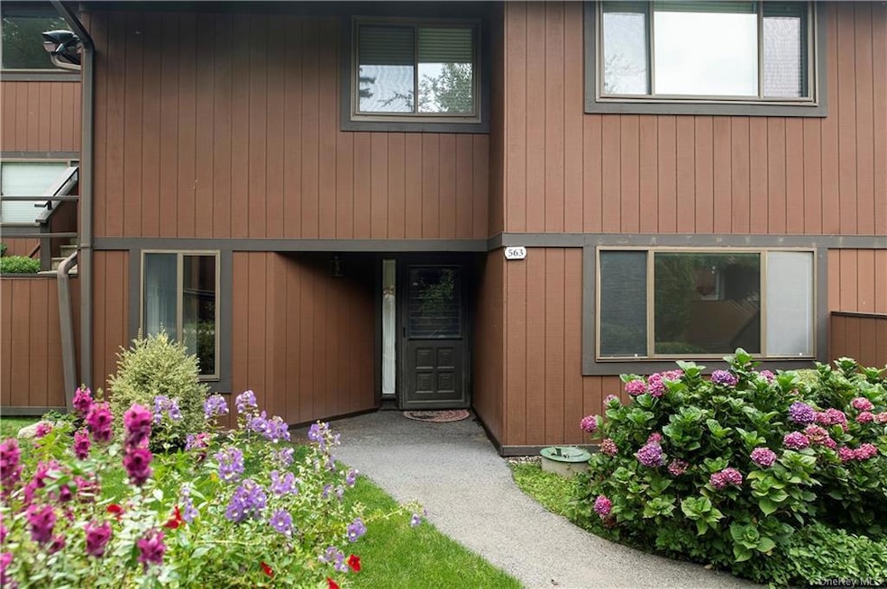 563 Martling Ave, Tarrytown, NY 10591 - photo 1