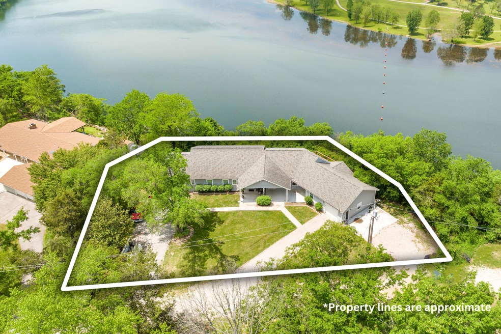 319 Cliffhouse Road Lakefront Duplex