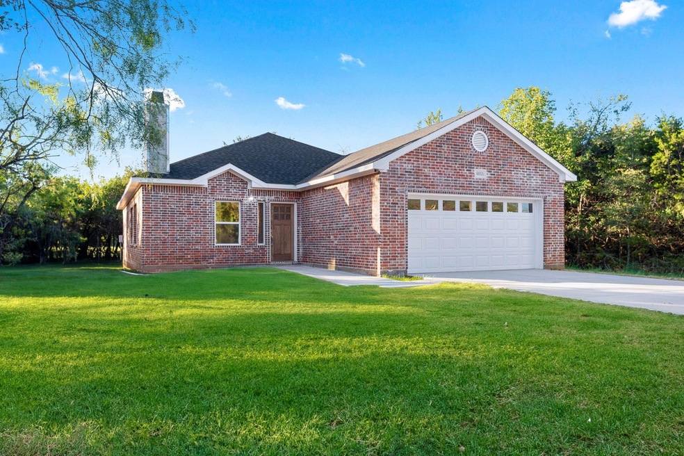 6051 Wildwood Dr, Whitney, TX 76692 - photo 1