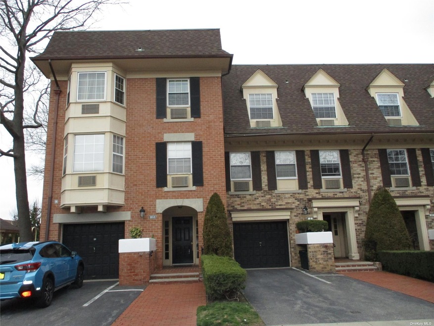 20701 Estates Dr unit 146U, Bayside, NY 11360 - photo 1