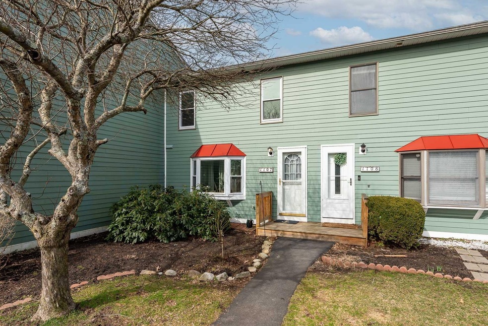 1107 Piscassic St, Newmarket, NH 03857 - photo 1