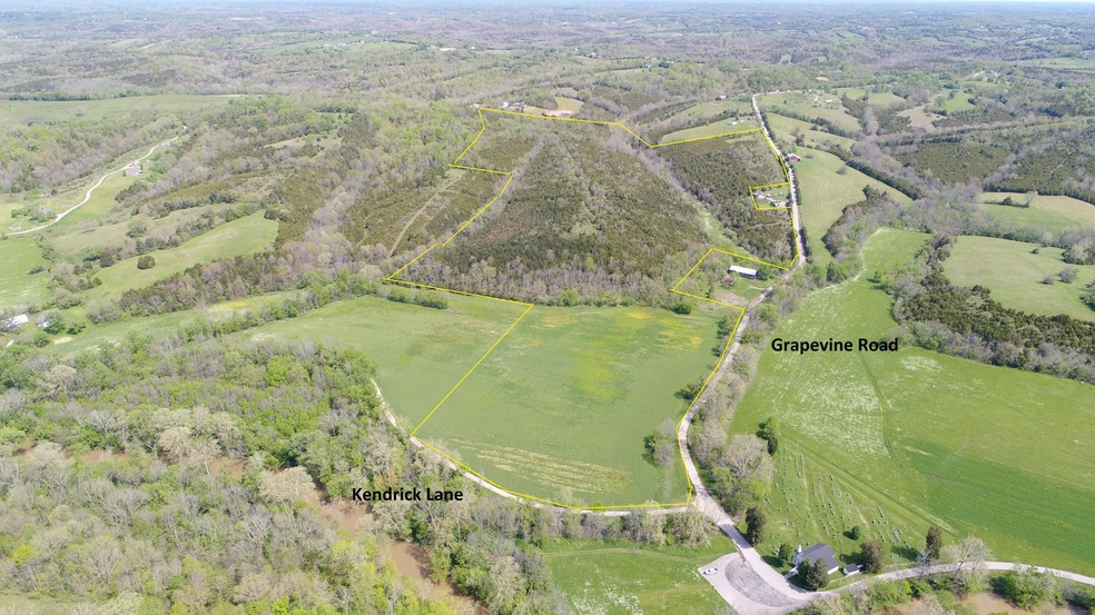 1700 Grapevine Rd, Harrodsburg, KY 40330 - photo 1