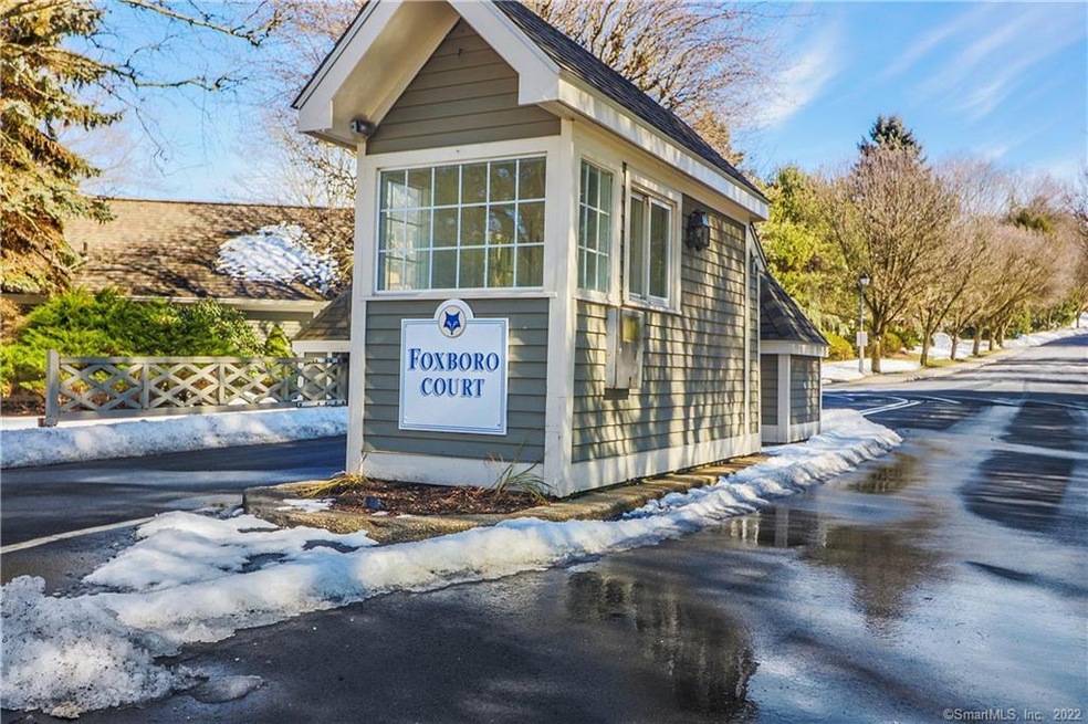 609 Foxboro Dr unit 609, Norwalk, CT 06851 - photo 1