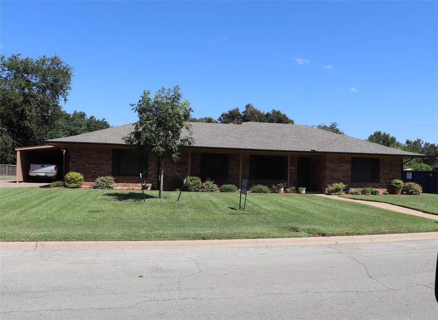 1224 Surry Place Dr, Cleburne, TX 76033 - photo 1