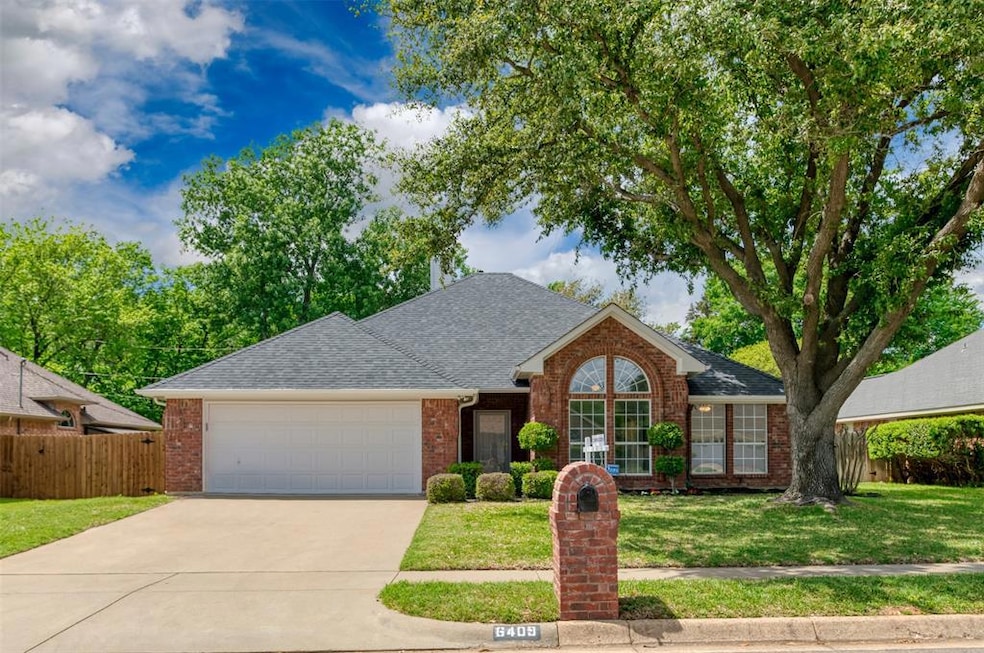 6409 Westgate Dr, North Richland Hills, TX 76182 - photo 1