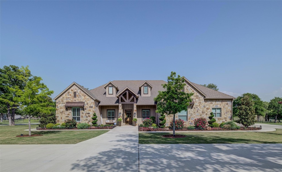 112 Mission Oak Trail, Decatur, TX 76234 - photo 1