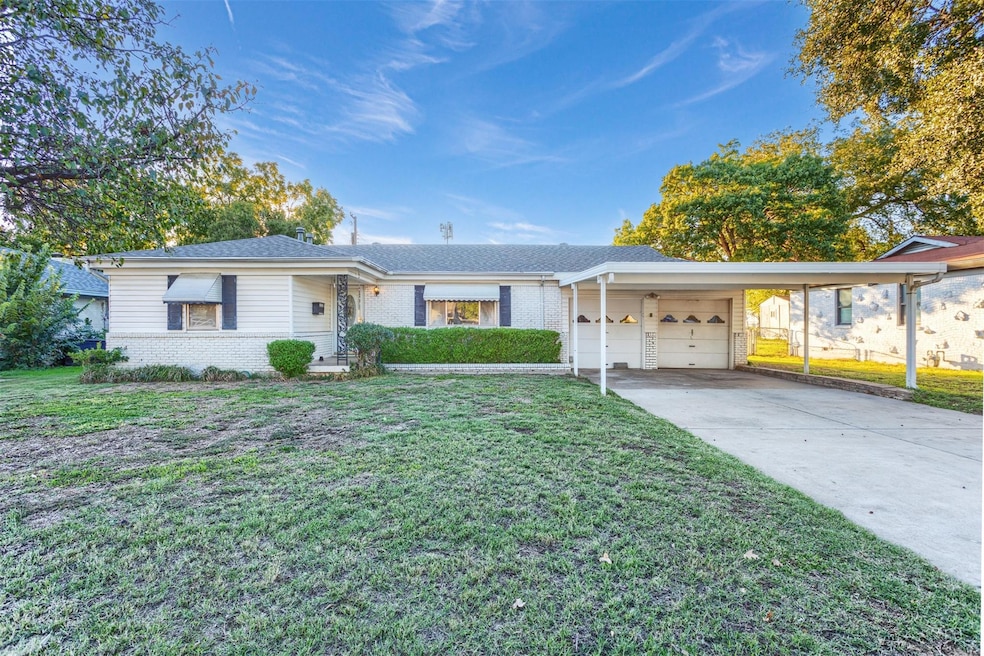 805 Glenda Dr, Bedford, TX 76022 - photo 1