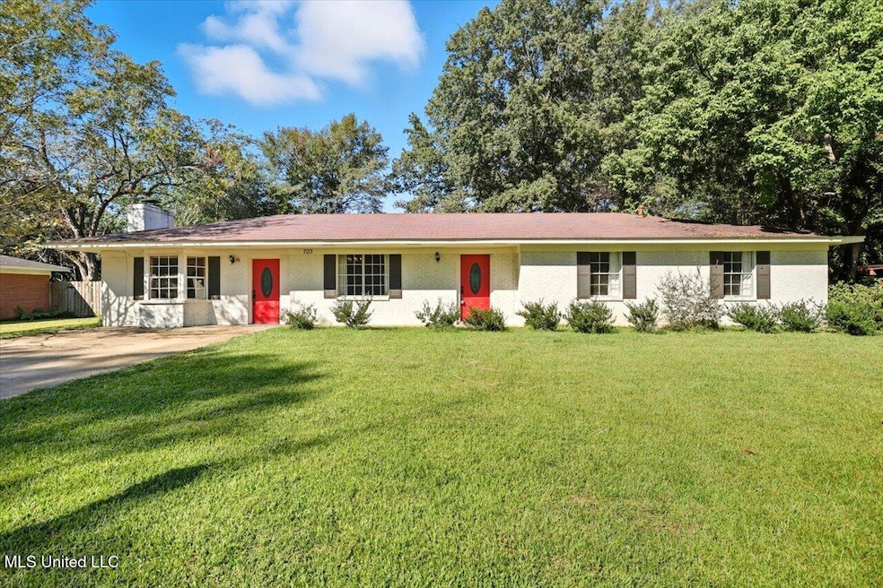 703 Franklin Dr, Clinton, MS 39056 - photo 1