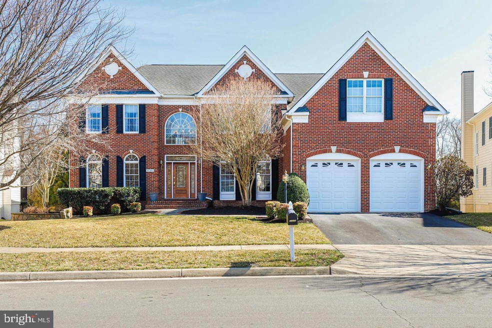 43280 Valiant Dr, Chantilly, VA 20152 - photo 1