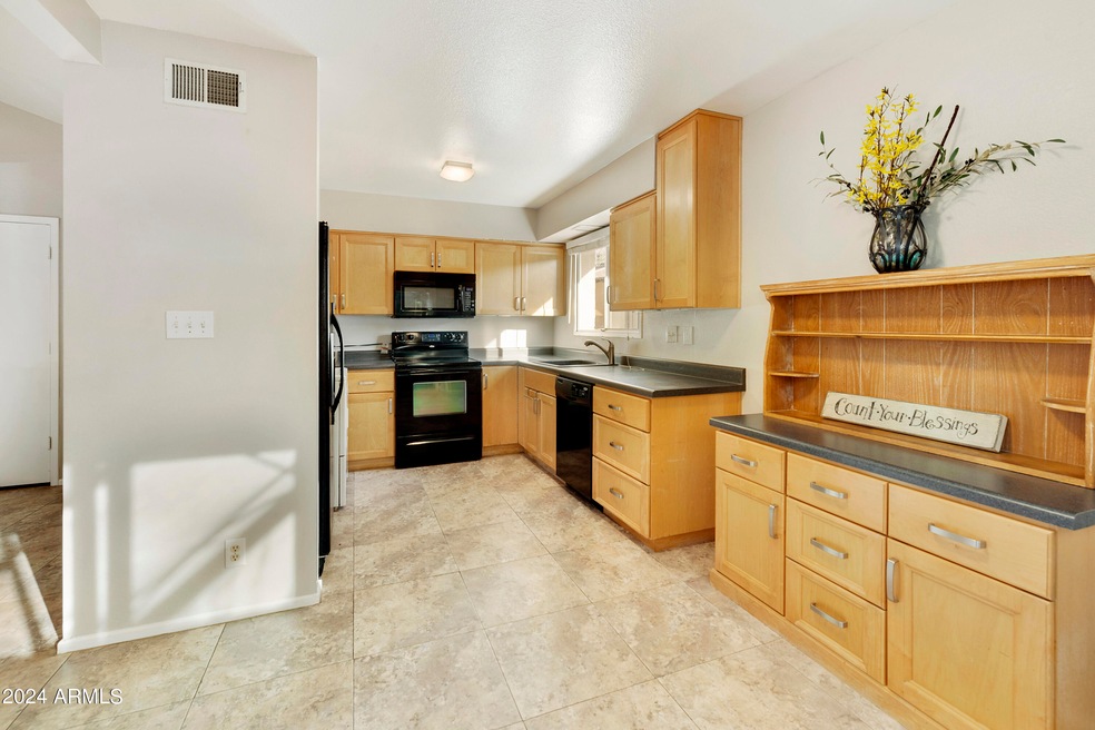 KITCHEN S