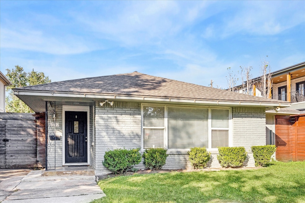 2712 W Holcombe Blvd, Houston, TX 77025 - photo 1