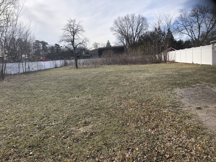 327 New Ludlow Rd L:, Chicopee, MA 01020 - photo 1