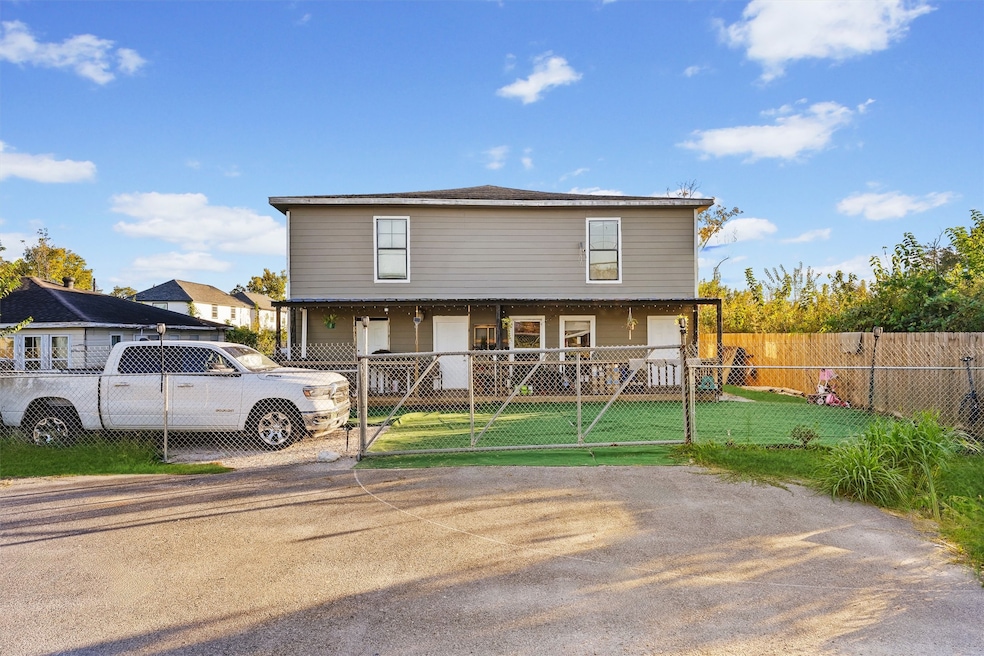 4322 Bennington St, Houston, TX 77016 - photo 1