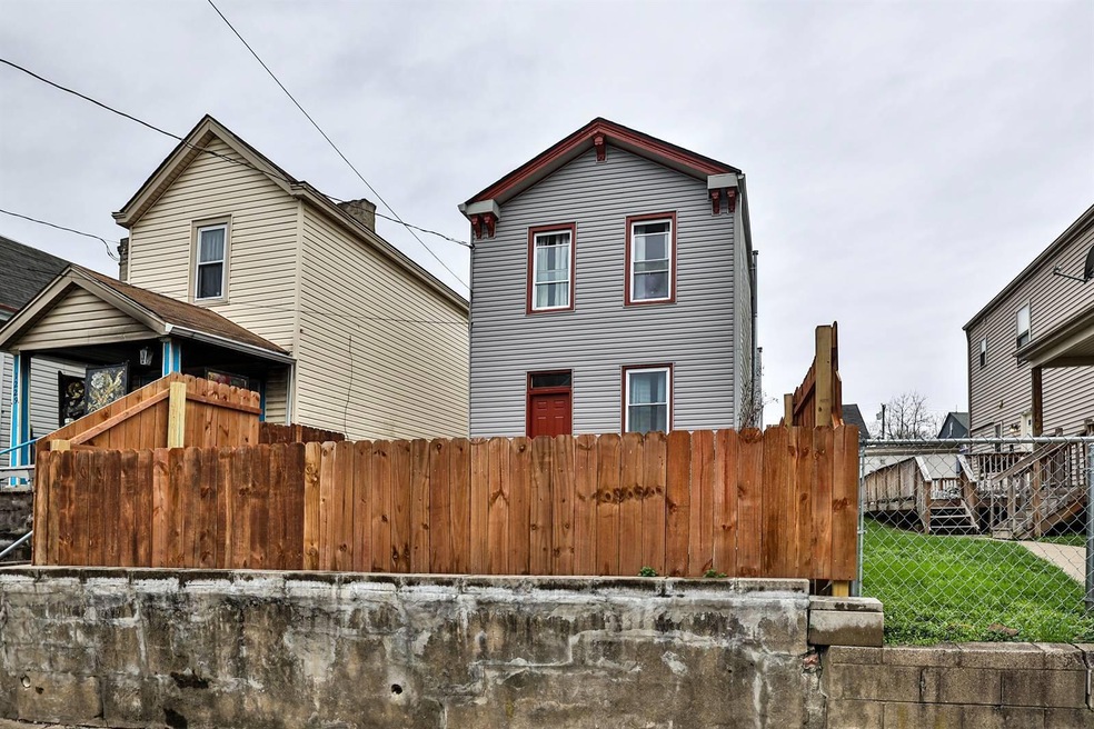 001-Exterior-Main