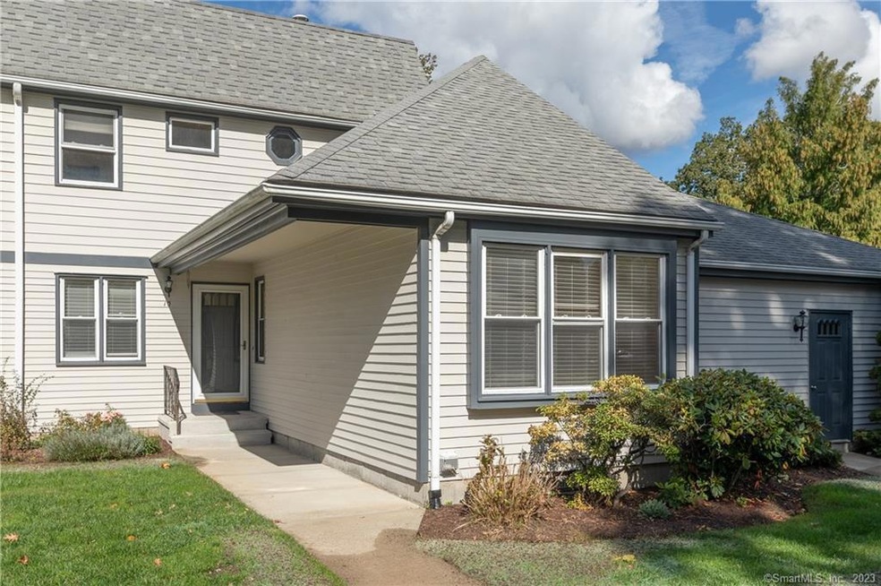 124 S Montowese St unit 10, Branford, CT 06405 - photo 1