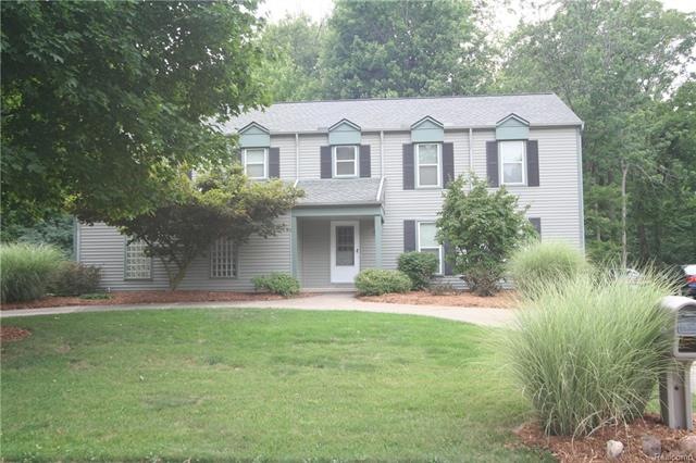 BEAUTIFUL COLONIAL FOR YOUR FAMILY TO ENJOY