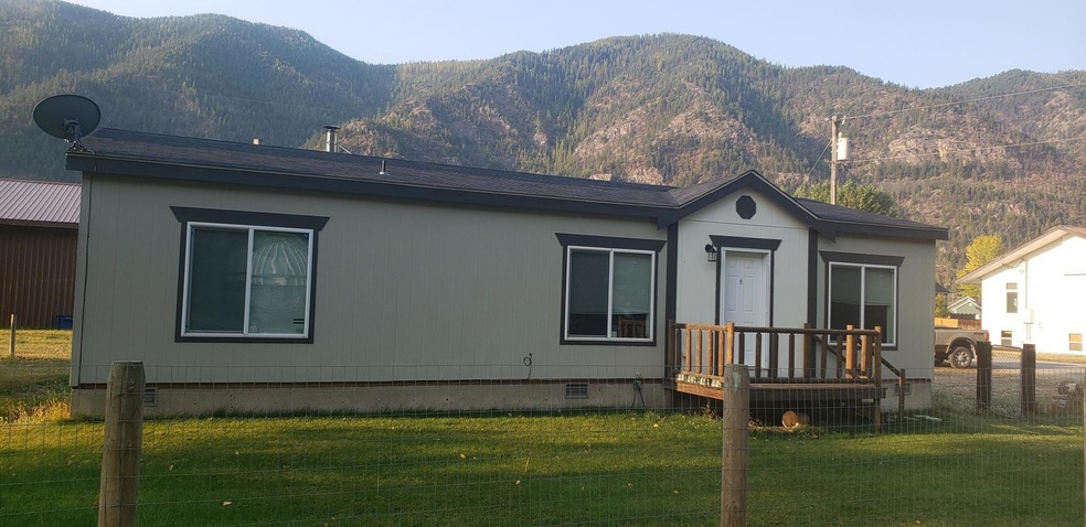 513 Railroad Ave, Alberton, MT 59820 - photo 1