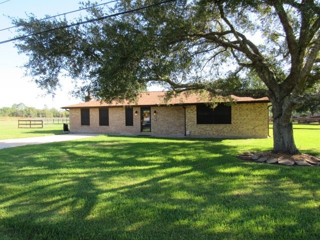 2474 County Road 529, Alvin, TX 77511 - photo 1