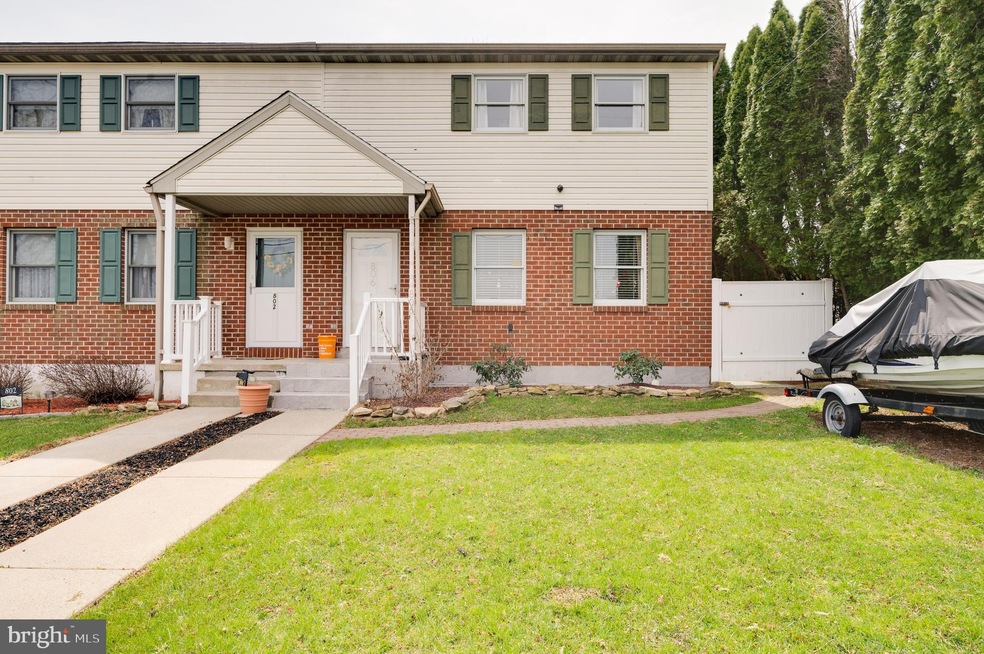 806 Upland Ave, Reading, PA 19607 - photo 1