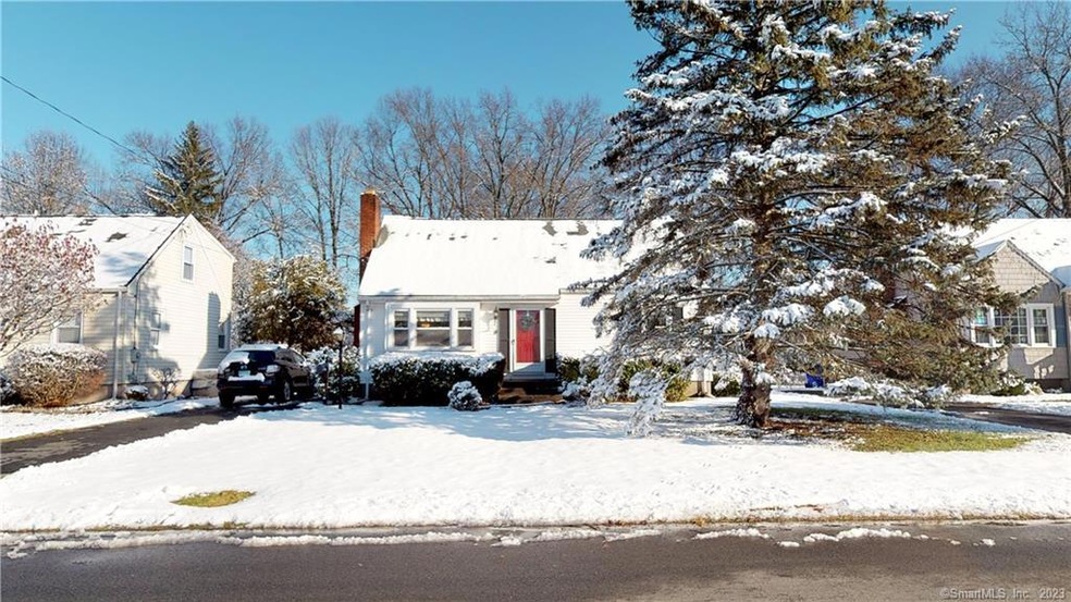 Welcome to 8 Madsen Road, West Hartford!!