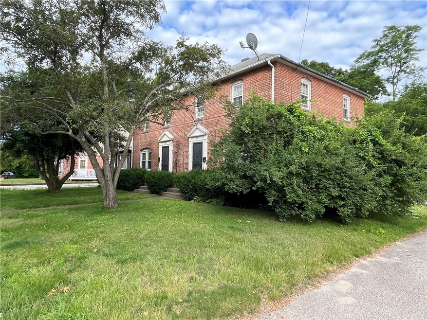 502 Providence St, West Warwick, RI 02893 - photo 1