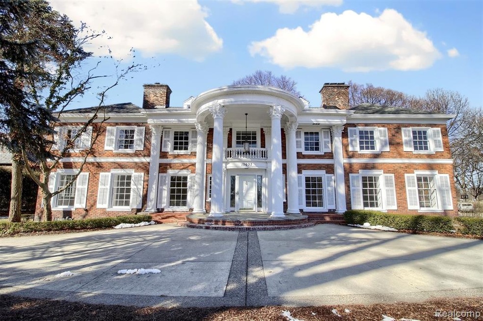15637 Windmill Pointe Dr, Grosse Pointe Park, MI 48230 - photo 1