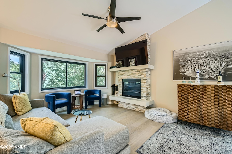 07 Living Room